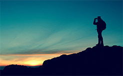 TREKKING